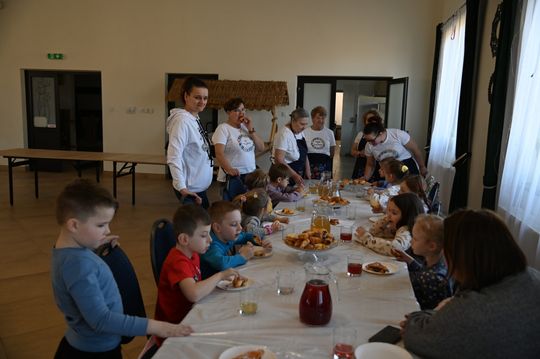 Gm. Kraśniczyn. Mali cukiernicy w akcji! Gm. Kraśniczyn. Mali cukiernicy w akcji!