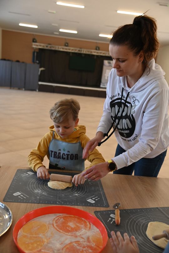 Gm. Kraśniczyn. Mali cukiernicy w akcji! Gm. Kraśniczyn. Mali cukiernicy w akcji!