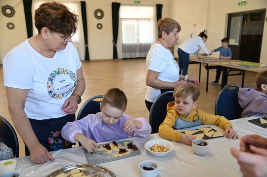 Gm. Kraśniczyn. Mali cukiernicy w akcji! Gm. Kraśniczyn. Mali cukiernicy w akcji!