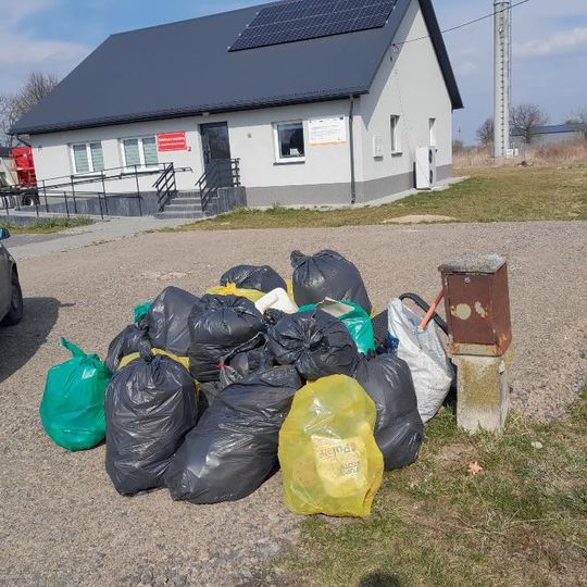 Wzorowo posprzątali swoją gminę! Wzorowo posprzątali swoją gminę!