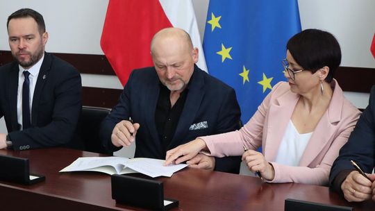 Podpisanie umów w ramach Rządowego Funduszu Rozwoju Dróg [GALERIA ZDJĘĆ]