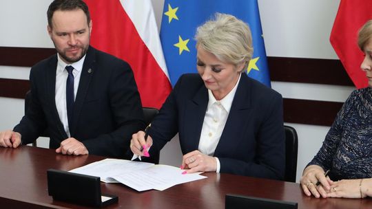 Podpisanie umów w ramach Rządowego Funduszu Rozwoju Dróg [GALERIA ZDJĘĆ]