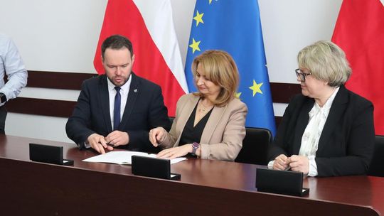 Podpisanie umów w ramach Rządowego Funduszu Rozwoju Dróg [GALERIA ZDJĘĆ]