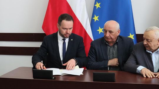 Podpisanie umów w ramach Rządowego Funduszu Rozwoju Dróg [GALERIA ZDJĘĆ]