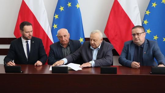 Podpisanie umów w ramach Rządowego Funduszu Rozwoju Dróg [GALERIA ZDJĘĆ]