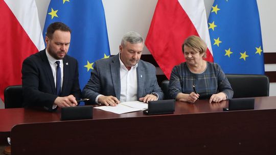 Podpisanie umów w ramach Rządowego Funduszu Rozwoju Dróg [GALERIA ZDJĘĆ]