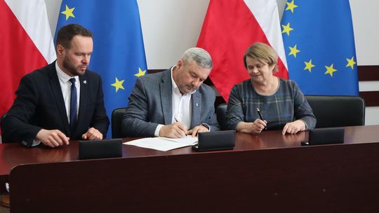 Podpisanie umów w ramach Rządowego Funduszu Rozwoju Dróg [GALERIA ZDJĘĆ]