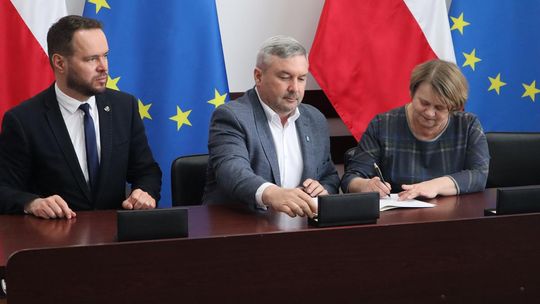 Podpisanie umów w ramach Rządowego Funduszu Rozwoju Dróg [GALERIA ZDJĘĆ]