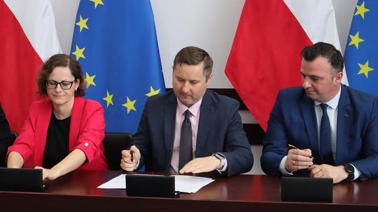 Podpisanie umów w ramach Rządowego Funduszu Rozwoju Dróg [GALERIA ZDJĘĆ]