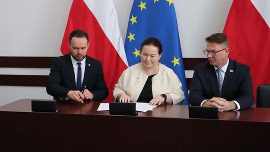 Podpisanie umów w ramach Rządowego Funduszu Rozwoju Dróg [GALERIA ZDJĘĆ]