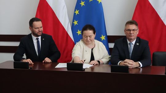 Podpisanie umów w ramach Rządowego Funduszu Rozwoju Dróg [GALERIA ZDJĘĆ]