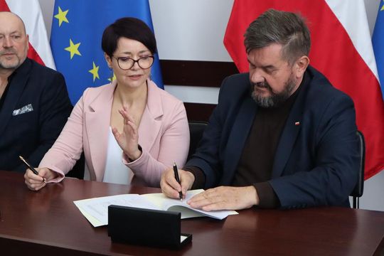 Podpisanie umów w ramach Rządowego Funduszu Rozwoju Dróg [GALERIA ZDJĘĆ]