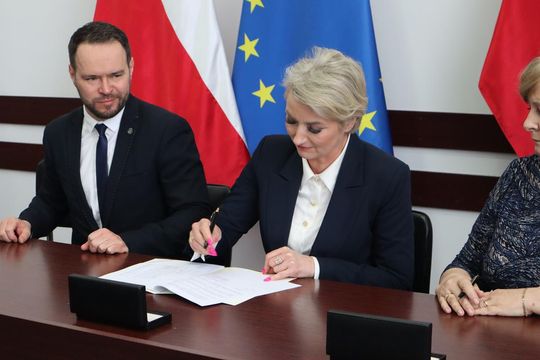 Podpisanie umów w ramach Rządowego Funduszu Rozwoju Dróg [GALERIA ZDJĘĆ]