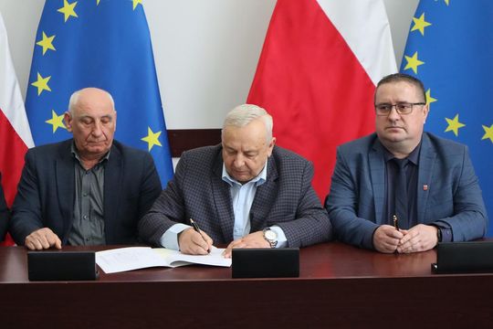 Podpisanie umów w ramach Rządowego Funduszu Rozwoju Dróg [GALERIA ZDJĘĆ]