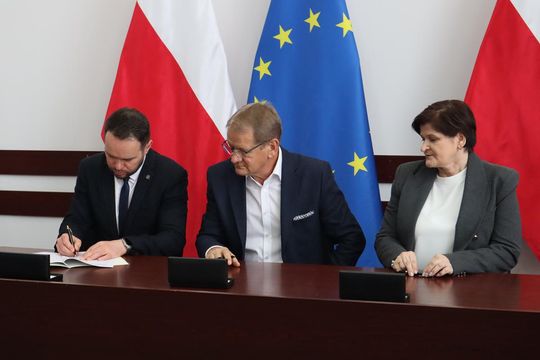 Podpisanie umów w ramach Rządowego Funduszu Rozwoju Dróg [GALERIA ZDJĘĆ]