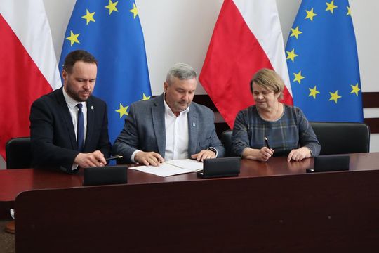 Podpisanie umów w ramach Rządowego Funduszu Rozwoju Dróg [GALERIA ZDJĘĆ]