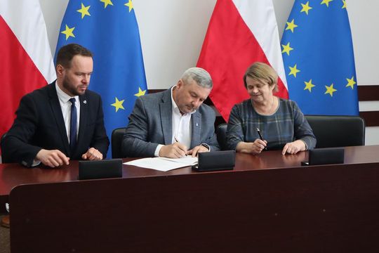 Podpisanie umów w ramach Rządowego Funduszu Rozwoju Dróg [GALERIA ZDJĘĆ]