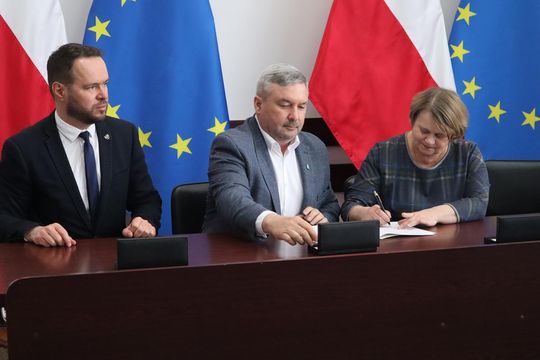 Podpisanie umów w ramach Rządowego Funduszu Rozwoju Dróg [GALERIA ZDJĘĆ]