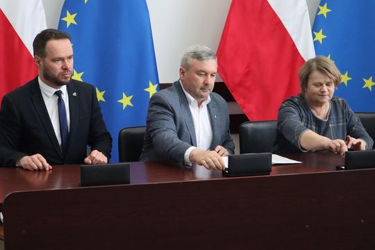 Podpisanie umów w ramach Rządowego Funduszu Rozwoju Dróg [GALERIA ZDJĘĆ]