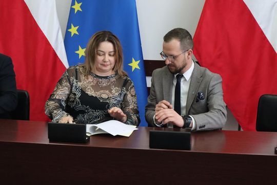 Podpisanie umów w ramach Rządowego Funduszu Rozwoju Dróg [GALERIA ZDJĘĆ]