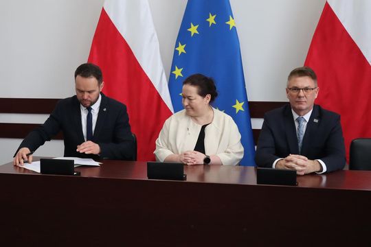 Podpisanie umów w ramach Rządowego Funduszu Rozwoju Dróg [GALERIA ZDJĘĆ]