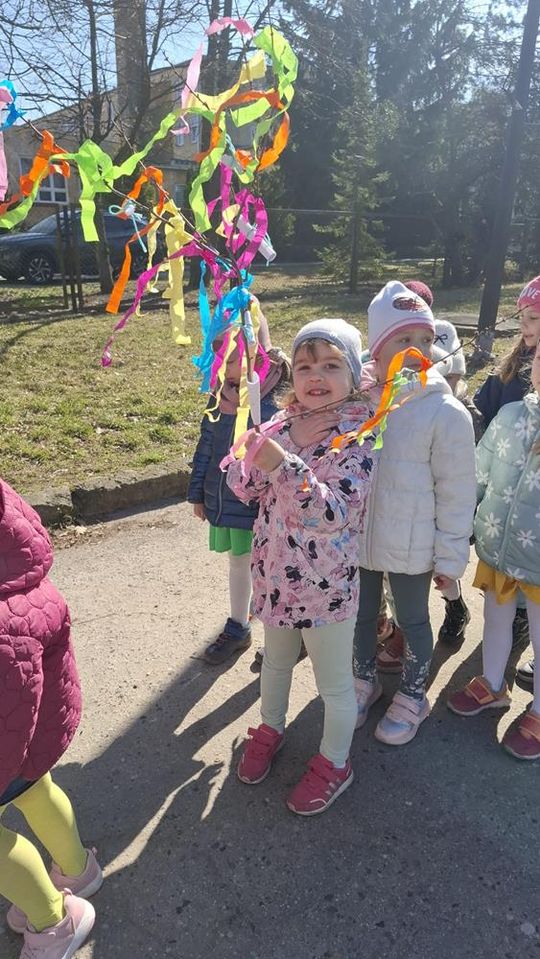 Przedszkolaki z 12 przywitały wiosnę [GALERIA ZDJĘĆ]