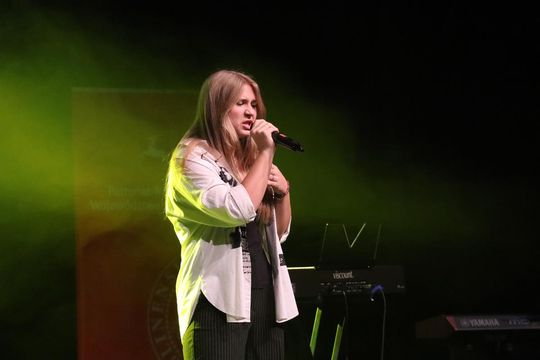 XXII Wojewódzki Festiwal Piosenki Anglojęzycznej [GALERIA ZDJĘĆ]