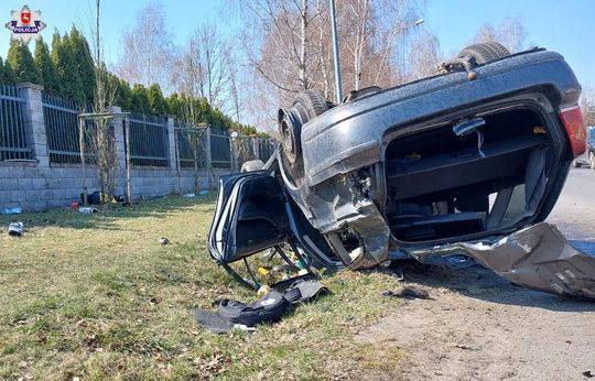 Tragiczny wypadek na Ogrodowej w Chełmie! Dwie ofiary śmiertelne, ośmiu rannych [ZDJĘCIA]