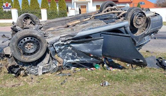 Tragiczny wypadek na Ogrodowej w Chełmie! Dwie ofiary śmiertelne, ośmiu rannych [ZDJĘCIA]