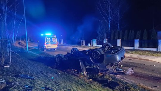 Tragiczny wypadek na Ogrodowej w Chełmie! Dwie ofiary śmiertelne, ośmiu rannych [ZDJĘCIA]