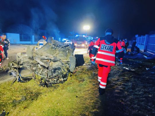 Tragiczny wypadek na Ogrodowej w Chełmie! Dwie ofiary śmiertelne, ośmiu rannych [ZDJĘCIA]