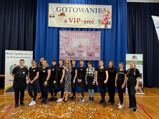 Krasnystaw. VII edycja Gotowania z VIP–ami, pod hasłem  – „SŁODKIE SMAKI- SWEET SWEET” [GALERIA ZDJĘĆ]