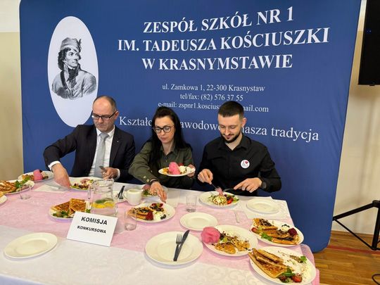 Krasnystaw. VII edycja Gotowania z VIP–ami, pod hasłem  – „SŁODKIE SMAKI- SWEET SWEET” [GALERIA ZDJĘĆ]
