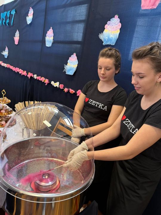 Krasnystaw. VII edycja Gotowania z VIP–ami, pod hasłem  – „SŁODKIE SMAKI- SWEET SWEET” [GALERIA ZDJĘĆ]