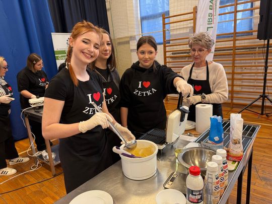 Krasnystaw. VII edycja Gotowania z VIP–ami, pod hasłem  – „SŁODKIE SMAKI- SWEET SWEET” [GALERIA ZDJĘĆ]