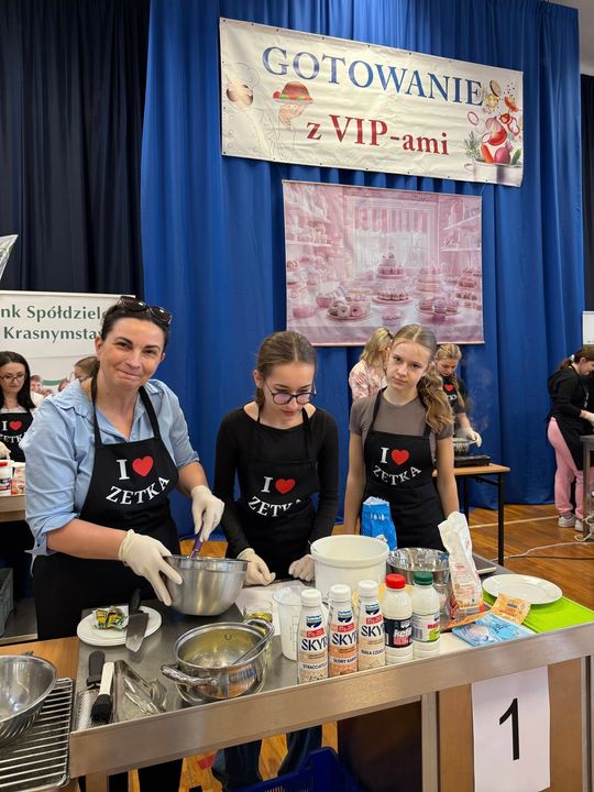 Krasnystaw. VII edycja Gotowania z VIP–ami, pod hasłem  – „SŁODKIE SMAKI- SWEET SWEET” [GALERIA ZDJĘĆ]