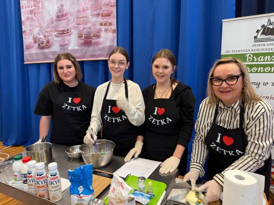 Krasnystaw. VII edycja Gotowania z VIP–ami, pod hasłem  – „SŁODKIE SMAKI- SWEET SWEET” [GALERIA ZDJĘĆ]