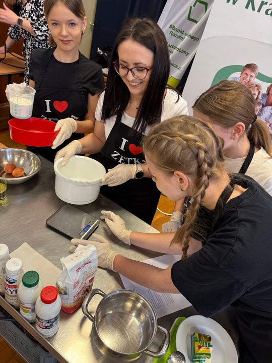 Krasnystaw. VII edycja Gotowania z VIP–ami, pod hasłem  – „SŁODKIE SMAKI- SWEET SWEET” [GALERIA ZDJĘĆ]