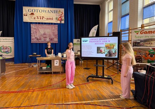 Krasnystaw. VII edycja Gotowania z VIP–ami, pod hasłem  – „SŁODKIE SMAKI- SWEET SWEET” [GALERIA ZDJĘĆ]