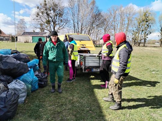 Gm. Ruda - Huta. Żalin ratuje planetę. Wzorowo posprzątali wieś [GALERIA ZDJĘĆ]