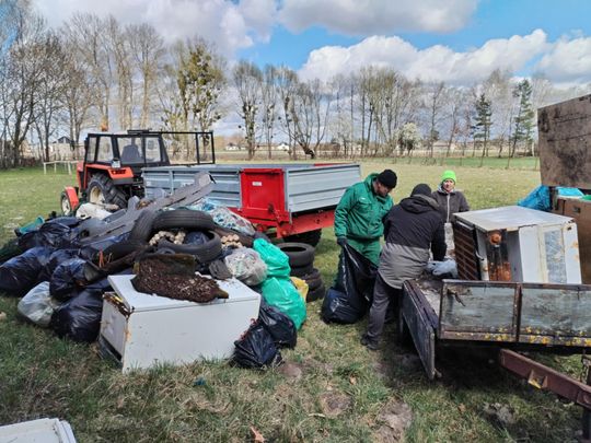 Gm. Ruda - Huta. Żalin ratuje planetę. Wzorowo posprzątali wieś [GALERIA ZDJĘĆ]
