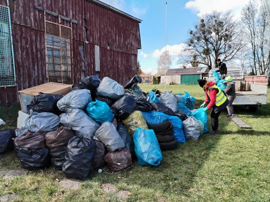 Gm. Ruda - Huta. Żalin ratuje planetę. Wzorowo posprzątali wieś [GALERIA ZDJĘĆ]