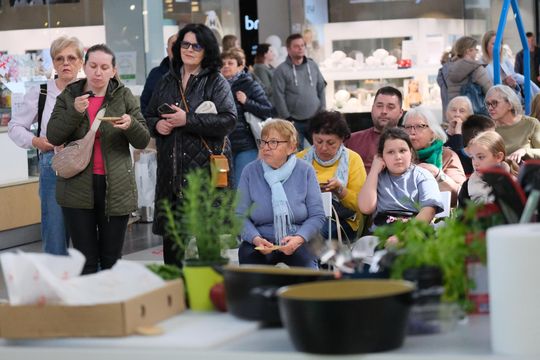 Mateusz Gessler gotował wielkanocne potrawy w Chełmie [GARLERIA ZDJĘĆ]