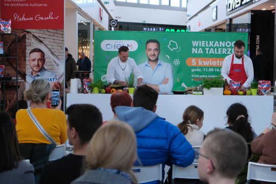 Mateusz Gessler gotował wielkanocne potrawy w Chełmie [GARLERIA ZDJĘĆ]