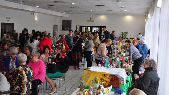 Gm. Krasnystaw. Kiermasz Wielkanocy w GCK – Siennica Nadolna [GALERIA ZDJĘĆ]