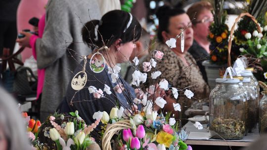Gm. Krasnystaw. Kiermasz Wielkanocy w GCK – Siennica Nadolna [GALERIA ZDJĘĆ]