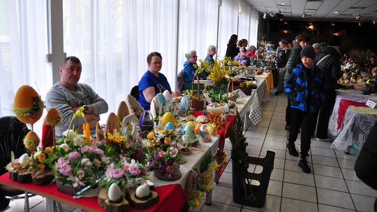 Gm. Krasnystaw. Kiermasz Wielkanocy w GCK – Siennica Nadolna [GALERIA ZDJĘĆ]