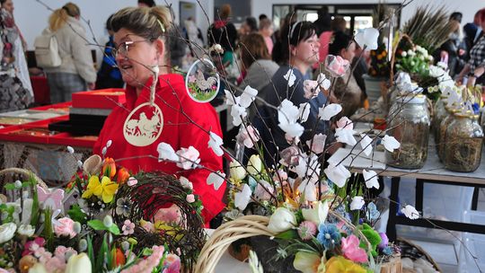Gm. Krasnystaw. Kiermasz Wielkanocy w GCK – Siennica Nadolna [GALERIA ZDJĘĆ]