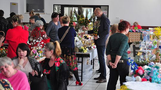 Gm. Krasnystaw. Kiermasz Wielkanocy w GCK – Siennica Nadolna [GALERIA ZDJĘĆ]