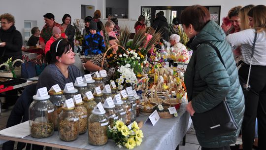 Gm. Krasnystaw. Kiermasz Wielkanocy w GCK – Siennica Nadolna [GALERIA ZDJĘĆ]
